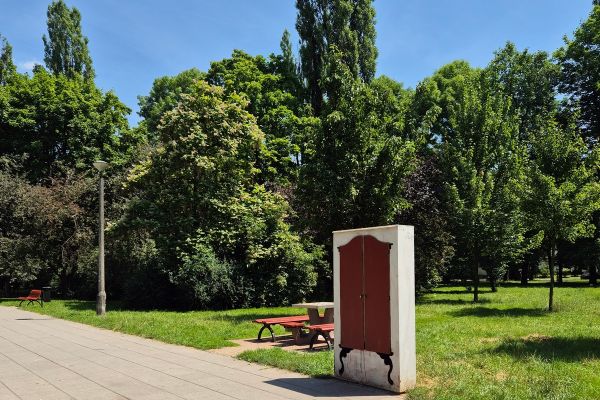 park-ratuszowy-3BC6107B6-7683-9514-8484-789288264D53.jpg